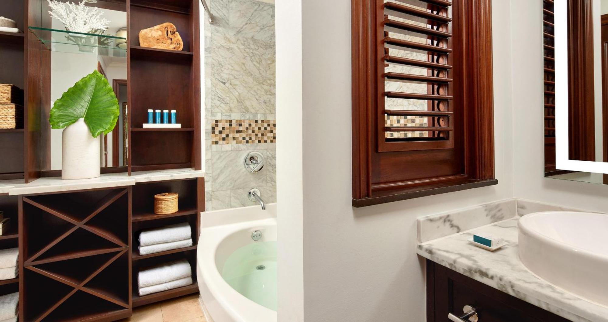 Habitación Grande Luxe Caribbean junto a la piscina